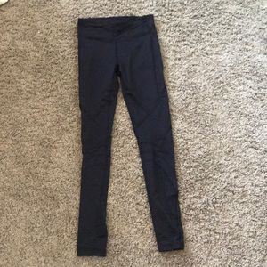 Black ivivva leggings with mesh